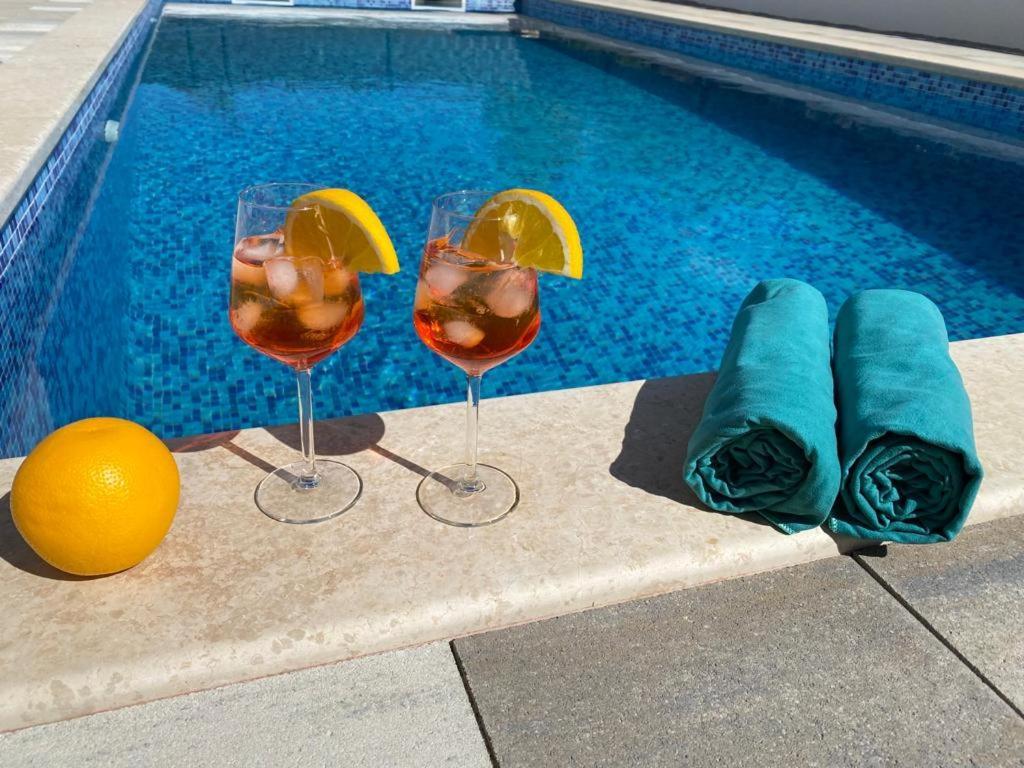 Apartment Agnes With 63 M2 Rooftop Terrace, Grill And Pool Okrug Gornji Buitenkant foto