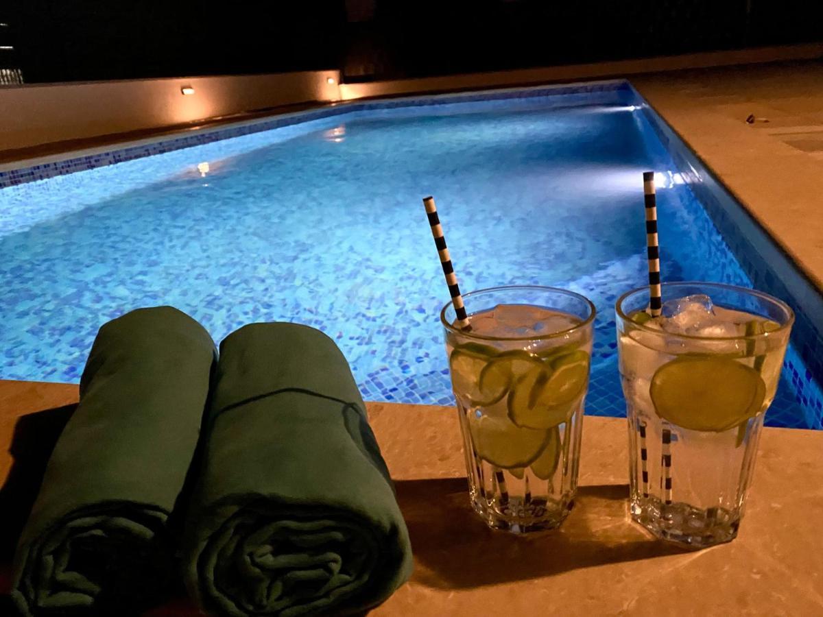 Apartment Agnes With 63 M2 Rooftop Terrace, Grill And Pool Okrug Gornji Buitenkant foto