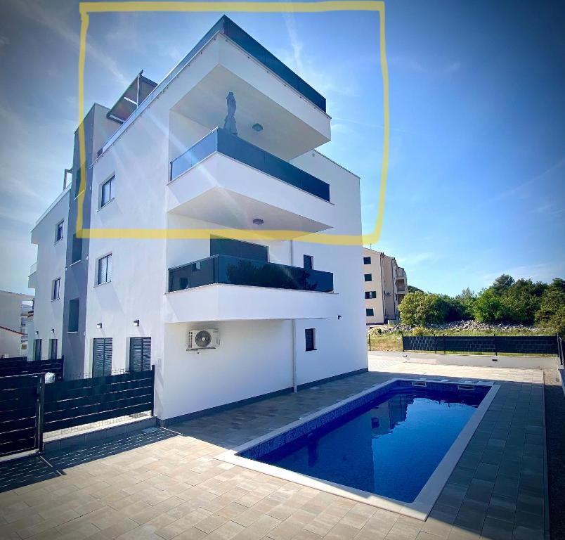 Apartment Agnes With 63 M2 Rooftop Terrace, Grill And Pool Okrug Gornji Buitenkant foto